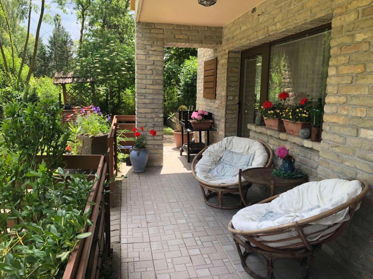Tulipán Apartman Eger Exterior foto