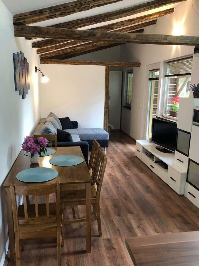 Tulipán Apartman Eger Exterior foto